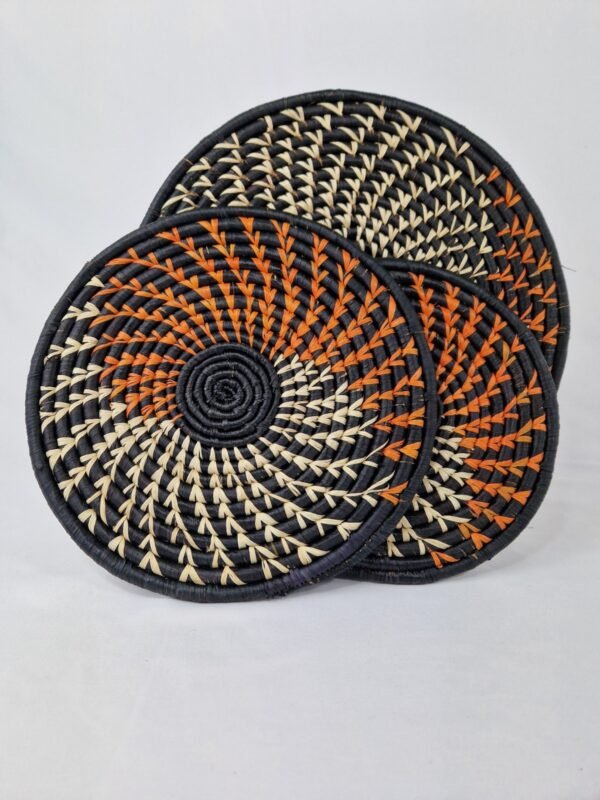 White and Brown Spiral Wall Baskets(Black)