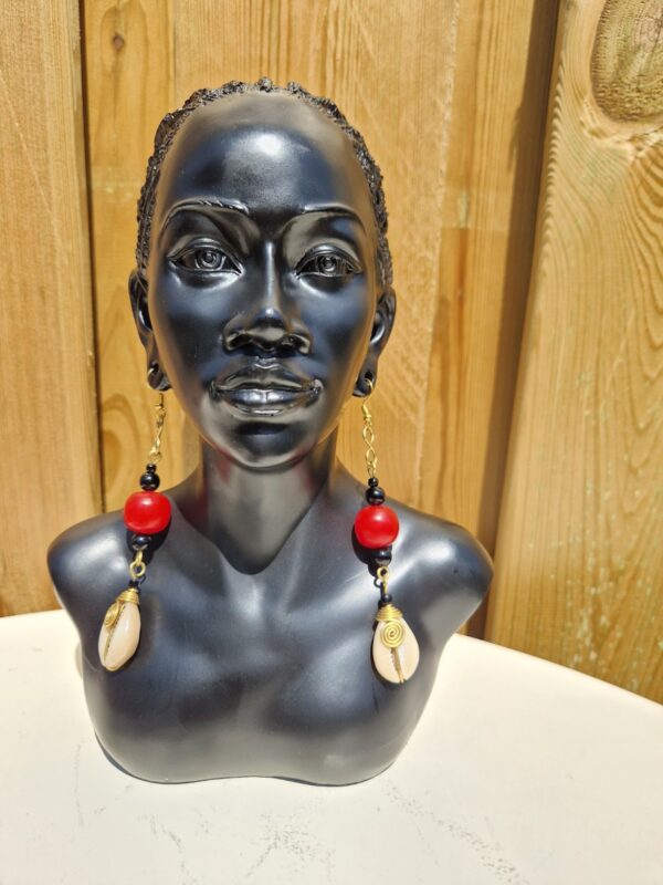 African Cowrie and Beads Earrings - Image 2
